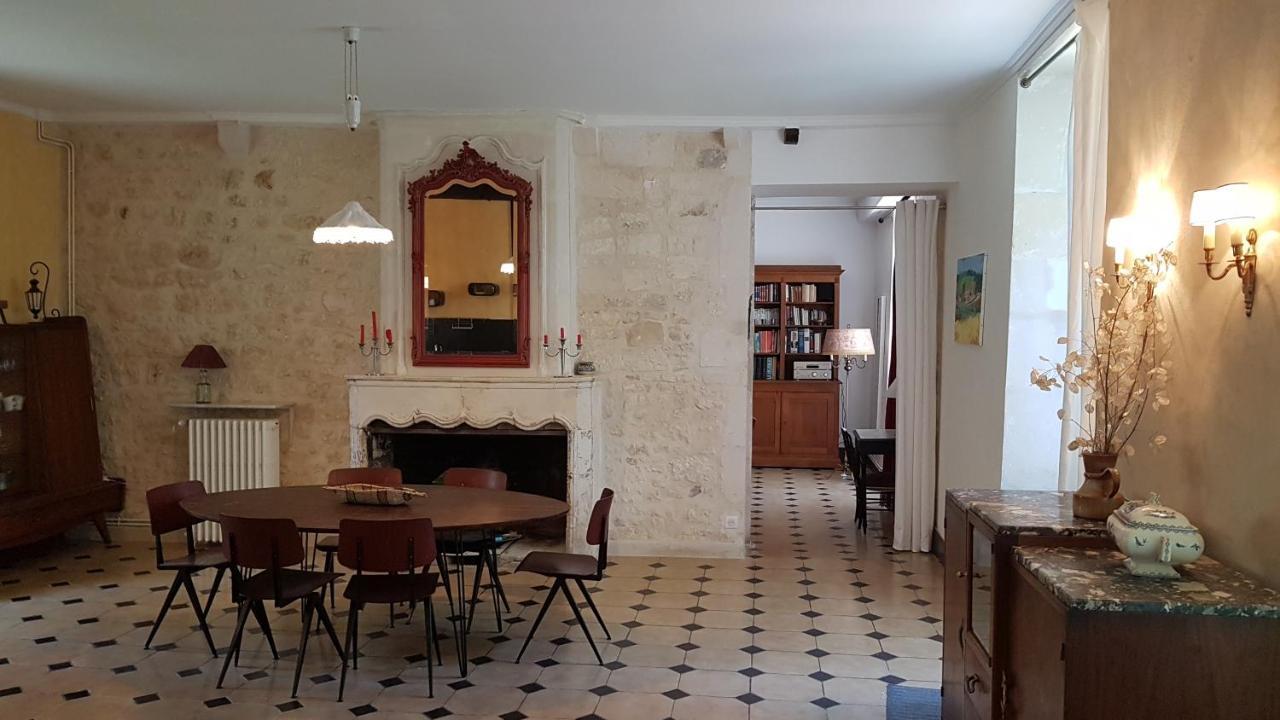 Gite Du Chateau De Pernan Avy Esterno foto